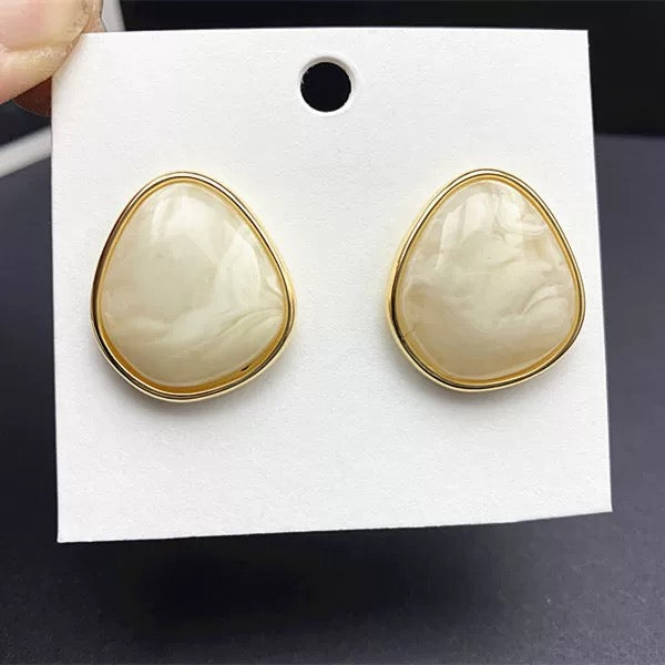 Champagne Shell Studs