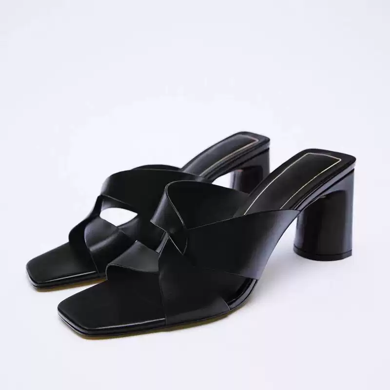 Noir Cross Mules